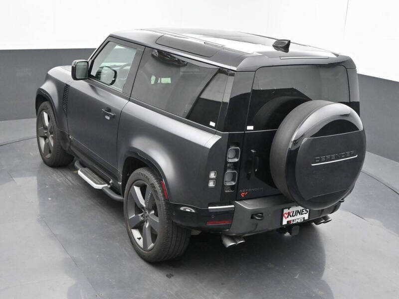 2023 Land Rover Defender 90 V8