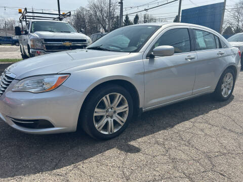 2011 Chrysler 200 for sale at MEDINA WHOLESALE LLC in Wadsworth OH