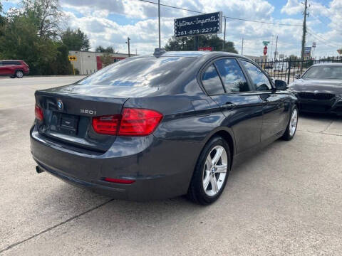 2014 BMW 3 Series 320i