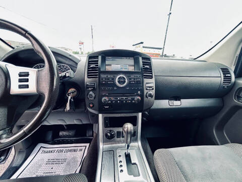 2012 Nissan Pathfinder SV