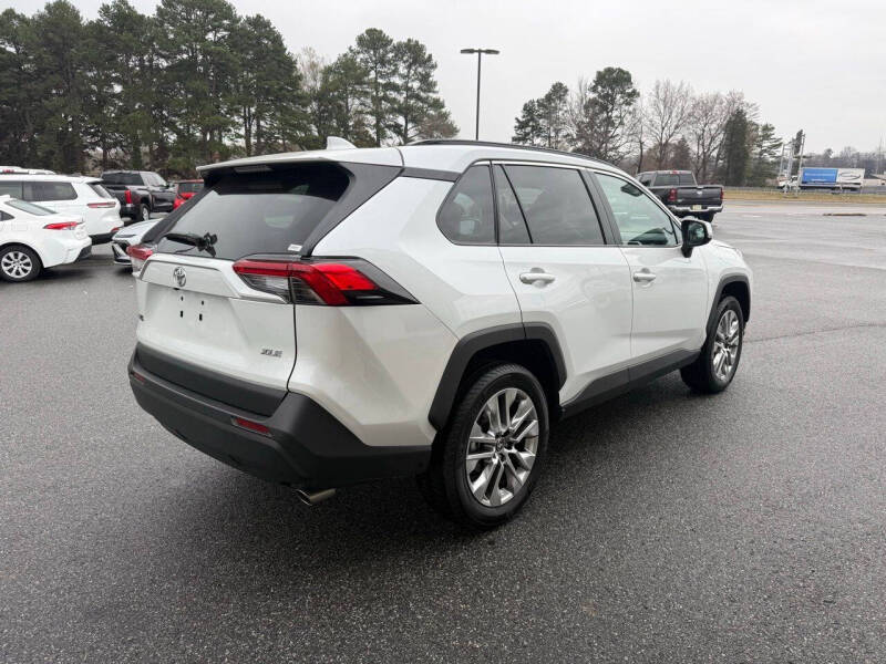 2025 Toyota RAV4 XLE Premium