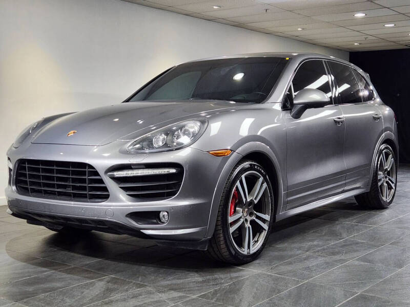 2013 Porsche Cayenne GTS