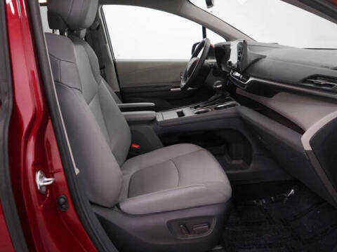 2024 Toyota Sienna XLE 7-Passenger