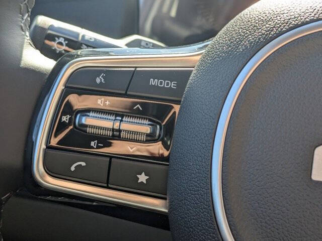 2025 Kia Carnival EX