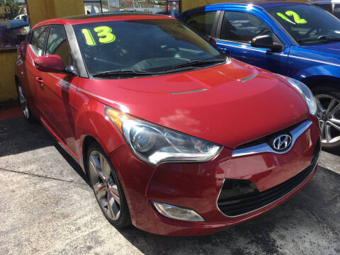2013 Hyundai Veloster for sale at Versalles Auto Sales in Hialeah FL