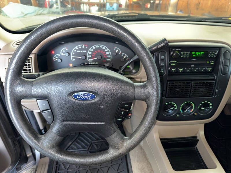 2002 Ford Explorer XLS
