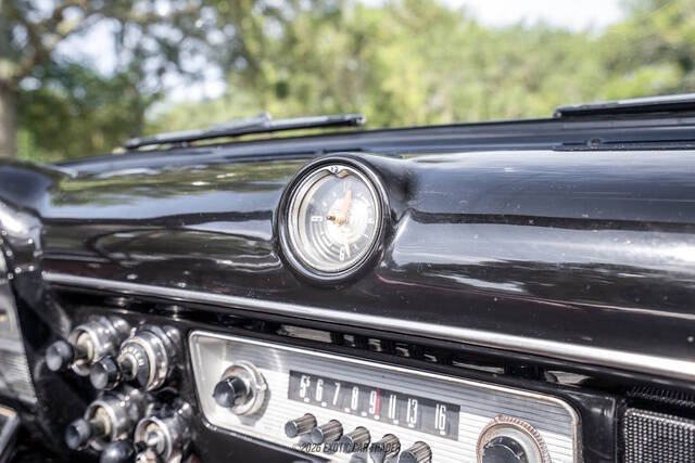1952 Ford Crestline