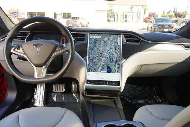2015 Tesla Model S