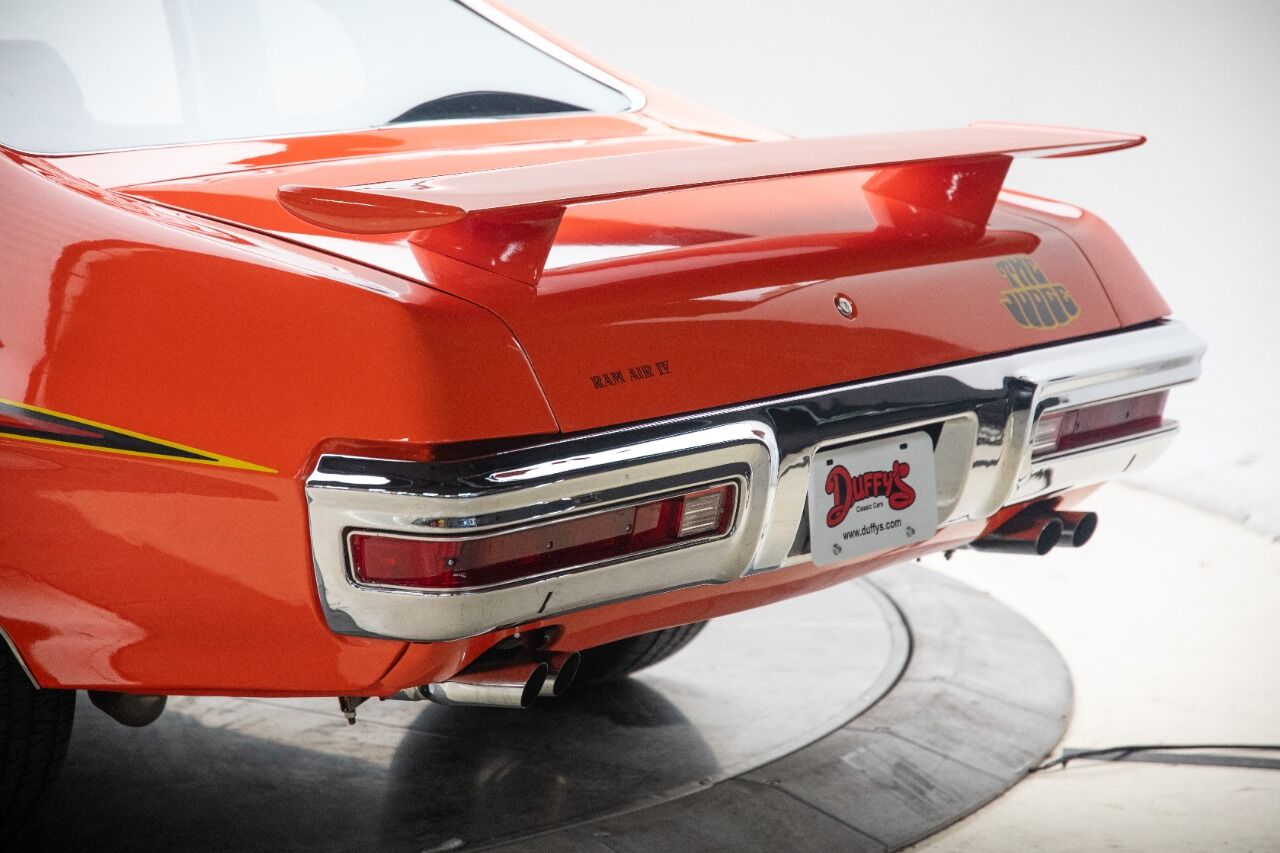 1970 Pontiac GTO 24