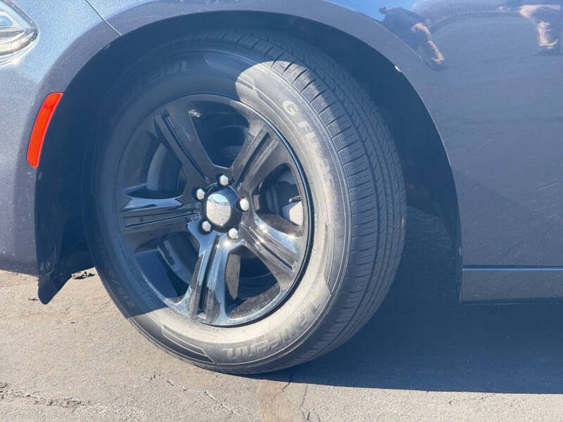 2016 Dodge Charger SE