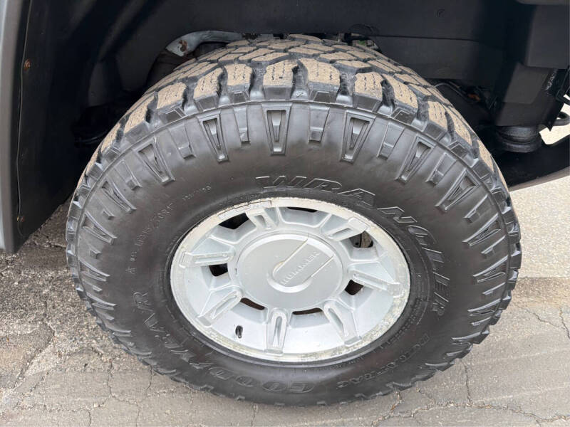2005 HUMMER H2