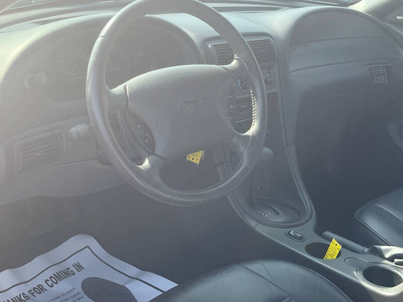 2003 Ford Mustang Premium - Photo 9