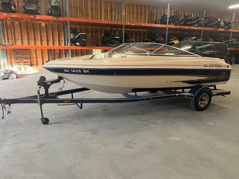 2002 Glastron GX185