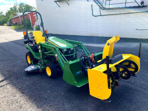 2015 John Deere 1025R
