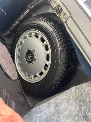 1986 Mercedes-Benz 560-Class 560 SL