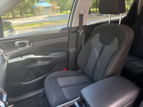 2022 Kia Sorento LX