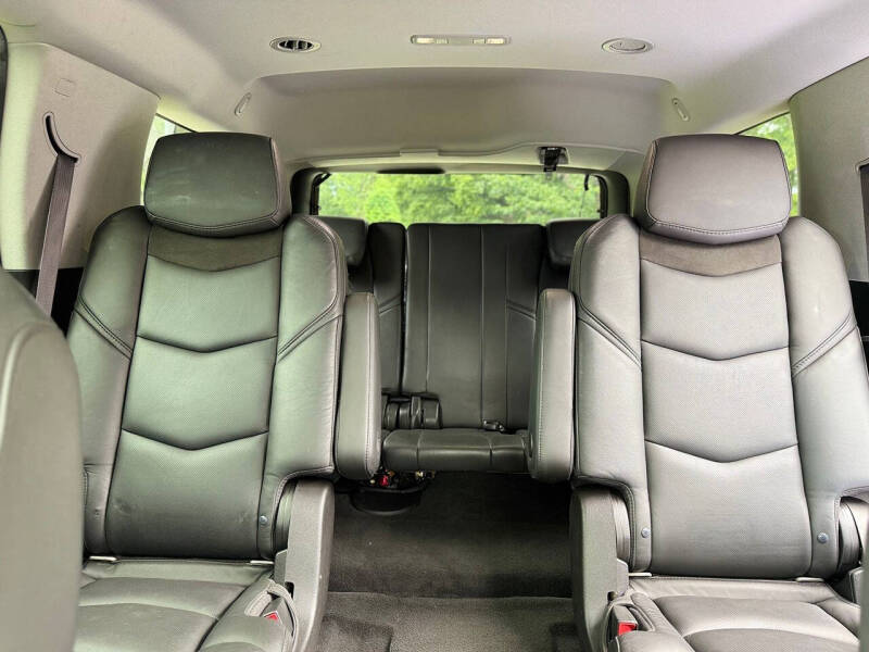 2017 Cadillac Escalade Luxury