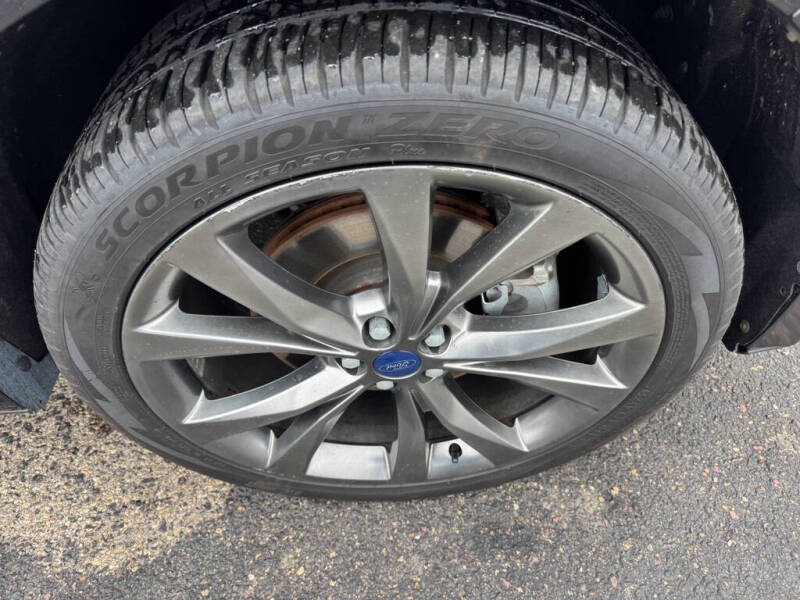 2017 Ford Edge Sport