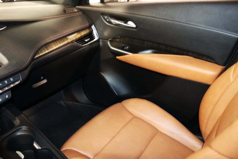 2020 Cadillac XT4 Premium Luxury