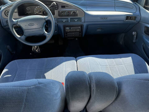1995 Ford Taurus GL