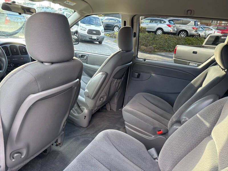 2005 Dodge Caravan SXT