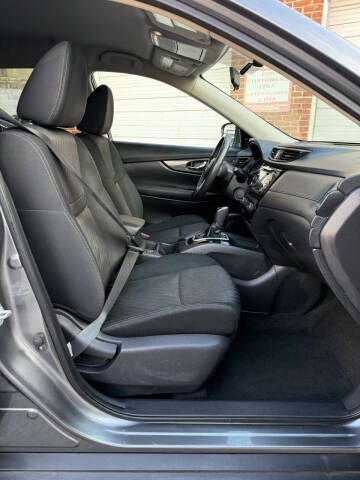 2017 Nissan Rogue SV