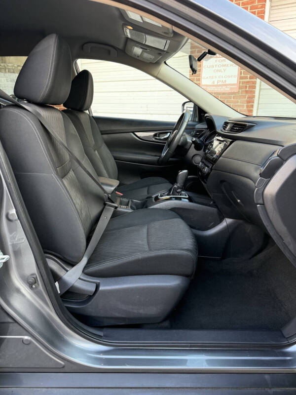 2017 Nissan Rogue SV