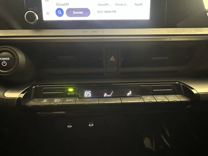 2024 Toyota Prius LE