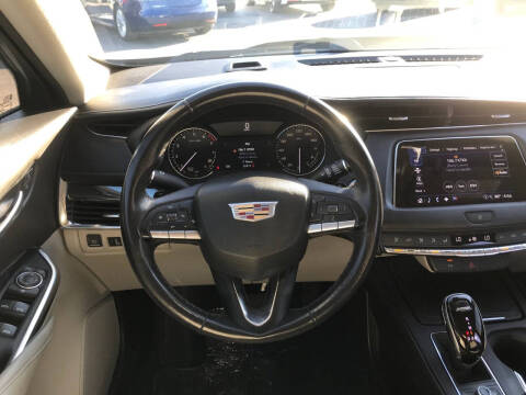 2023 Cadillac XT4 Luxury