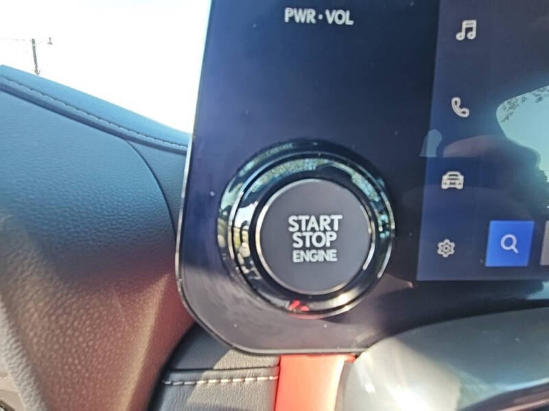 2022 Lexus LX 600 F SPORT Handling