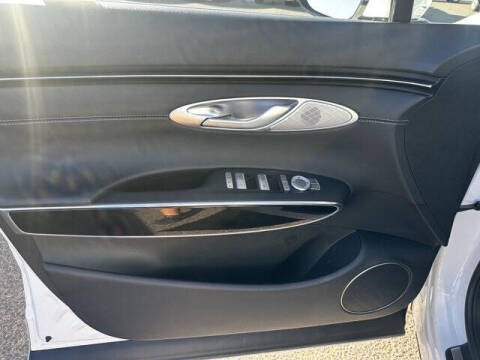 2025 Genesis GV70 2.5T Standard