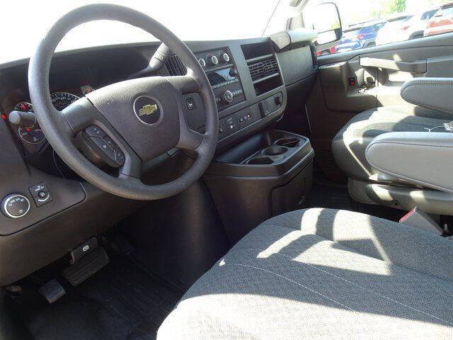 2024 Chevrolet Express 2500