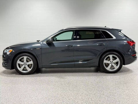 2019 Audi e-tron quattro Premium Plus