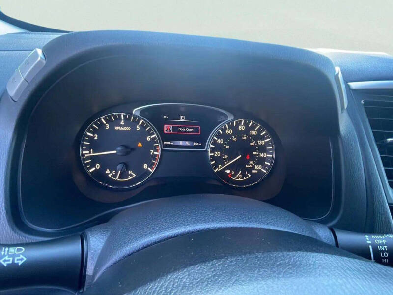 2020 Nissan Pathfinder SV