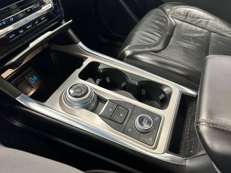 2022 Ford Explorer Platinum