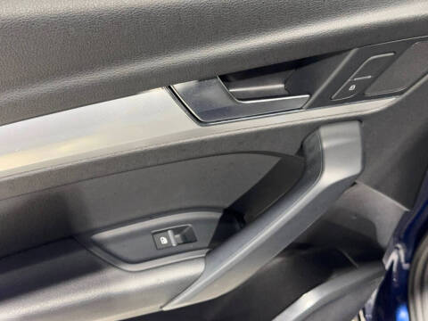 2020 Audi Q5 quattro Titanium Premium 45 TFSI