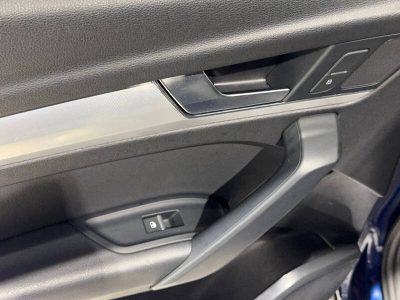 2020 Audi Q5 quattro Titanium Premium 45 TFSI