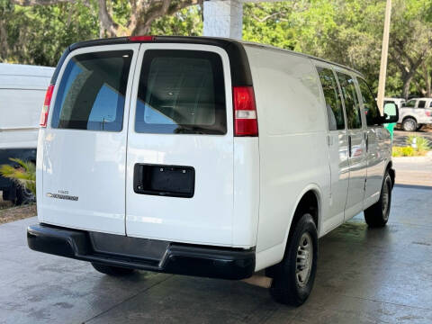 2017 Chevrolet Express 2500