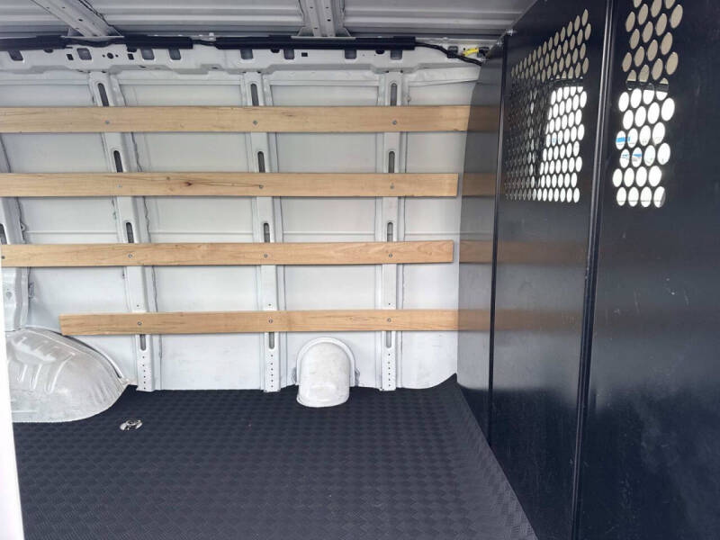 2024 Chevrolet Express 2500