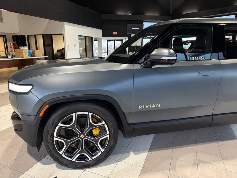 2024 Rivian R1T Adventure