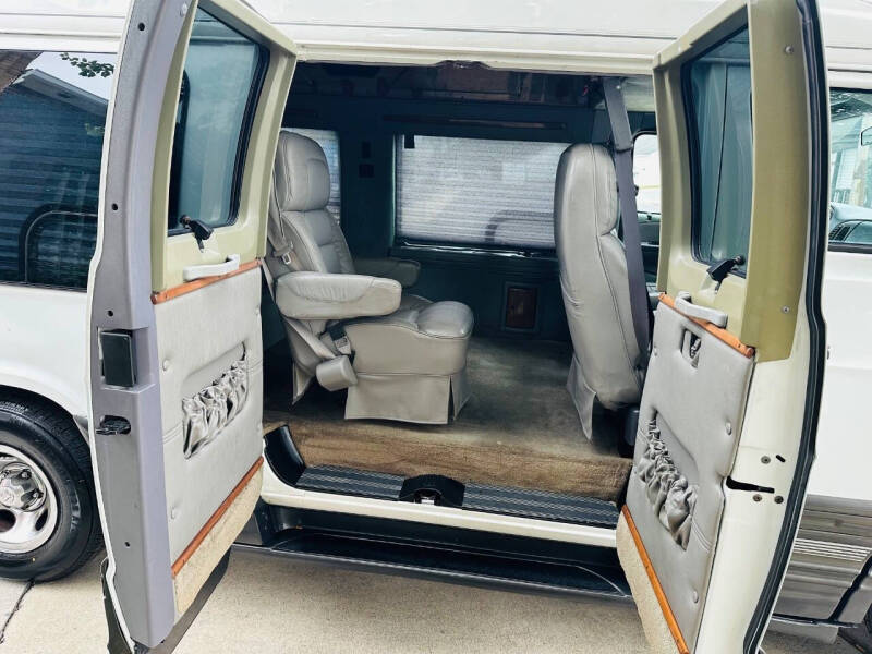 2000 Dodge Ram Van 1500