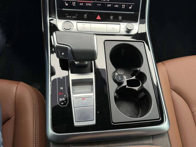 2025 Audi Q8 quattro Premium Plus 55 TFSI