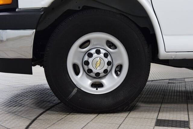 2025 Chevrolet Express 2500