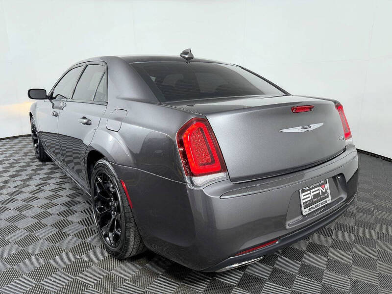 2017 Chrysler 300
