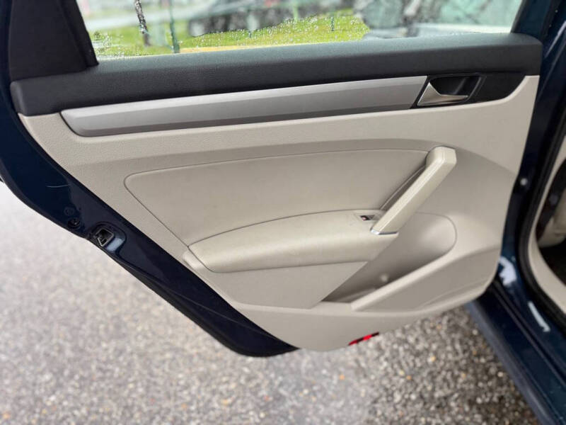 2022 Volkswagen Passat SE