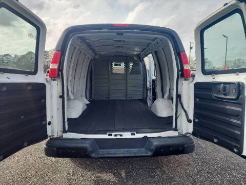 2022 Chevrolet Express 2500