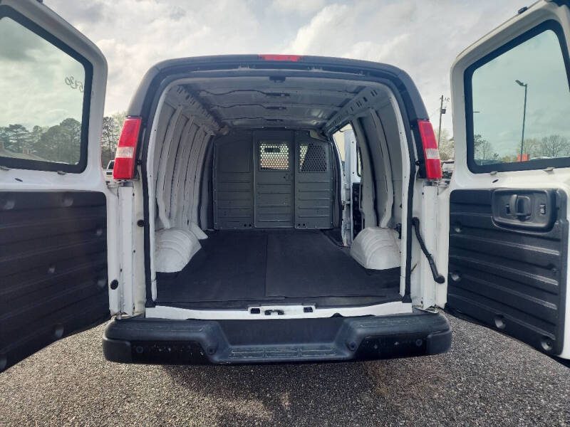 2022 Chevrolet Express 2500