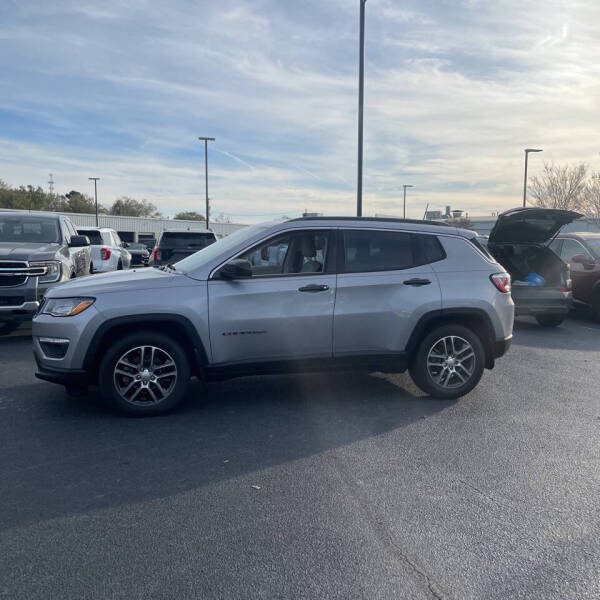 2019 Jeep Compass Sun and Wheel Edition