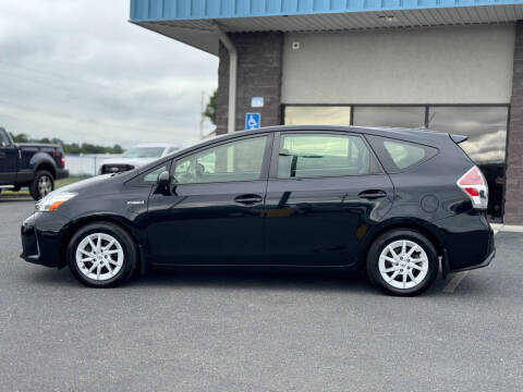 2017 Toyota Prius v Four