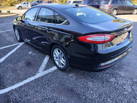 2014 Ford Fusion SE